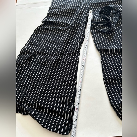 FAITHFULL the Brand Cedric Jumpsuit striped white and black v neck size 4 - Picture 7 of 15